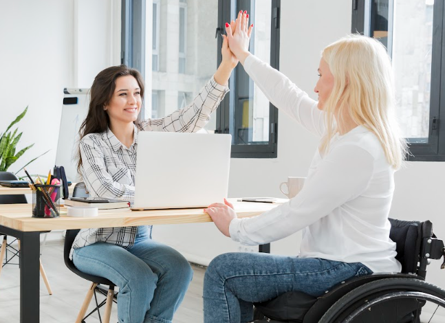 Incluyeme.com promueve programa de mentorías para el desarrollo de mujeres con discapacidad en tecnología