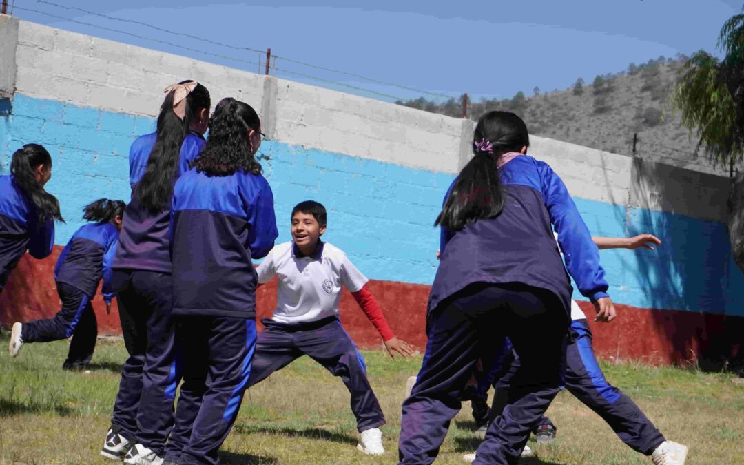 Más de 2,300 estudiantes participan en programa de ética y valores de Cox