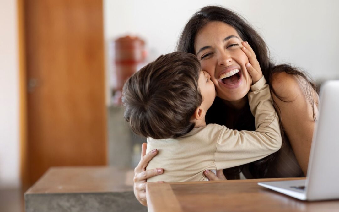 Mamá y profesionista, la reinvención que impulsa el éxito a través de la educación: Tecmilenio