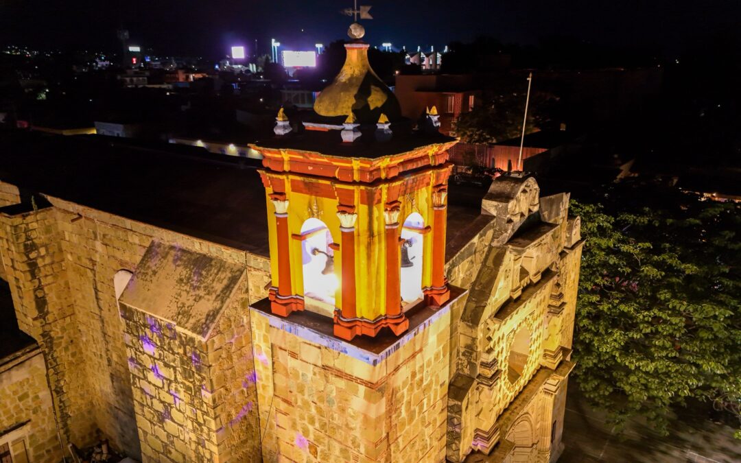 México Brilla ilumina templo de Jalatlaco, barrio mágico de Oaxaca
